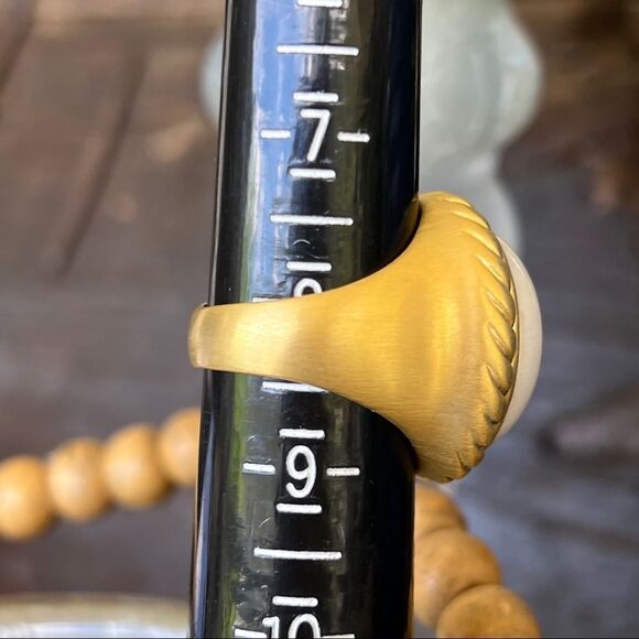 Dolomite 18k Button Sheila Fajl GLOW Masterpiece Statement Cocktail Ring - Picture 9 of 14